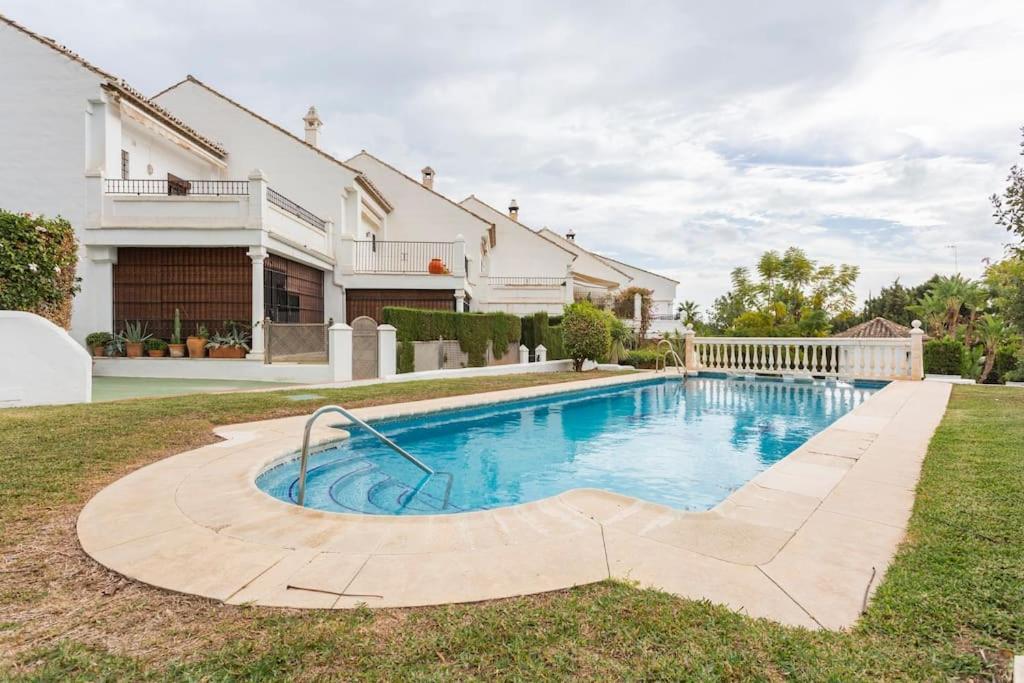Stylish Spanish 3 Bd Townhouse On The Golden Mile Marbellac Extérieur photo