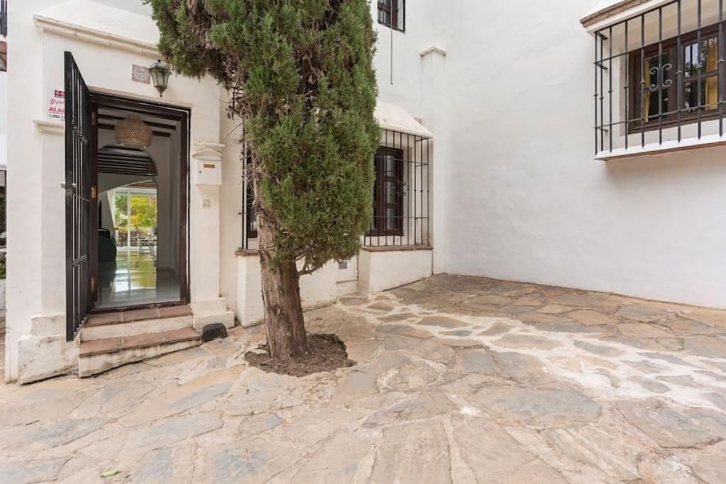 Stylish Spanish 3 Bd Townhouse On The Golden Mile Marbellac Extérieur photo