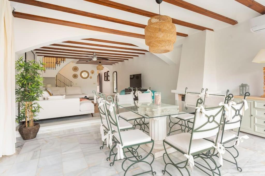 Stylish Spanish 3 Bd Townhouse On The Golden Mile Marbellac Extérieur photo
