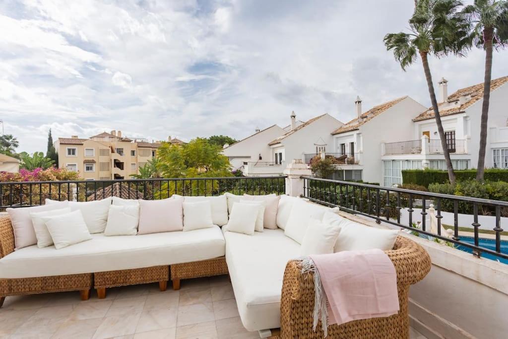 Stylish Spanish 3 Bd Townhouse On The Golden Mile Marbellac Extérieur photo