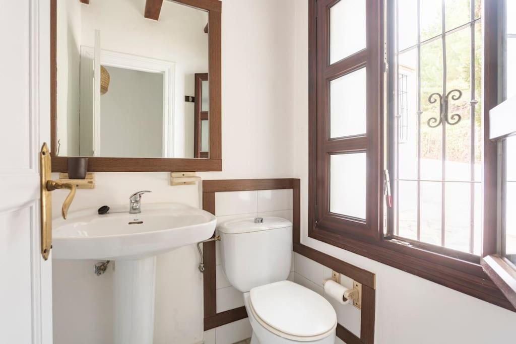 Stylish Spanish 3 Bd Townhouse On The Golden Mile Marbellac Extérieur photo