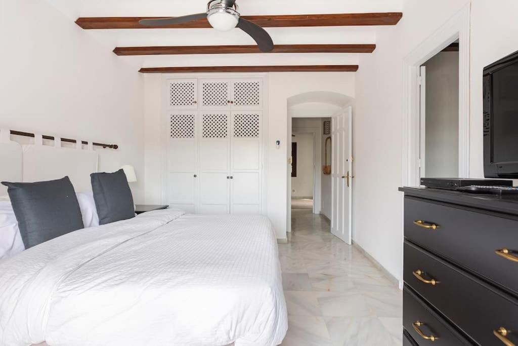 Stylish Spanish 3 Bd Townhouse On The Golden Mile Marbellac Extérieur photo