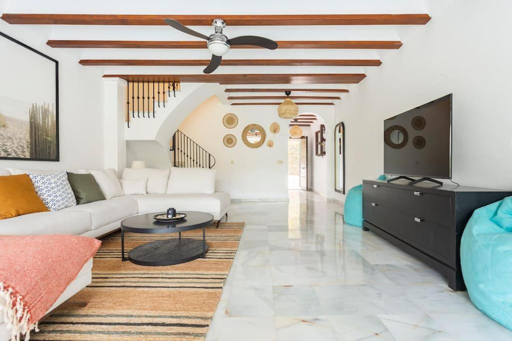 Stylish Spanish 3 Bd Townhouse On The Golden Mile Marbellac Extérieur photo